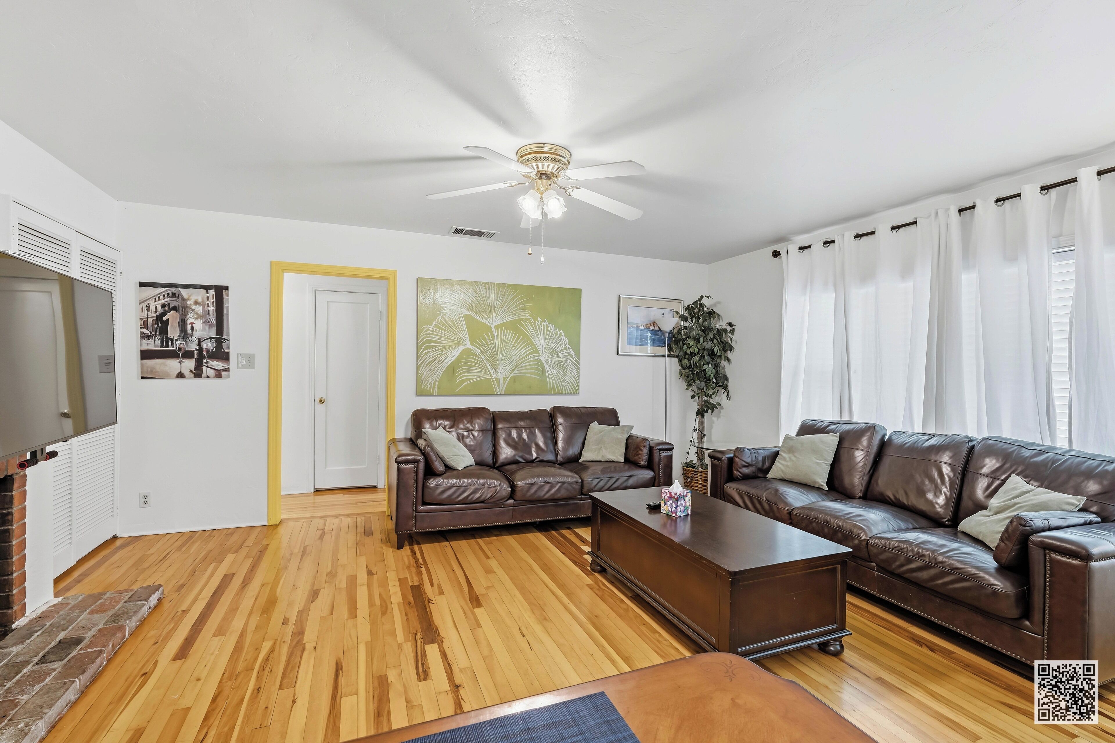 Smart TV, fireplace, video games, books