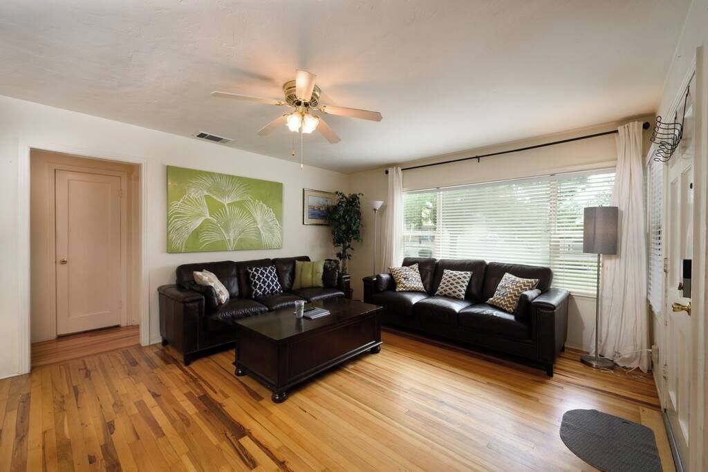 Smart TV, fireplace, video games, books