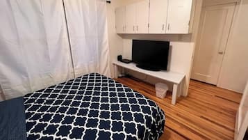 4 bedrooms, iron/ironing board, travel cot, free WiFi
