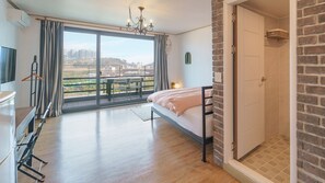 Basic Room, 1 Bedroom (Mark (Ocean view / 2cheung)) | 1 bedroom, free WiFi - Sokcho Donbangseock Pension (Sokcho)