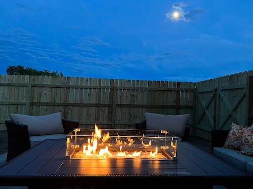 Luxury Stay w/Coffee Bar & Movie Room, 2 King Suites, Firepit — Black Hills View