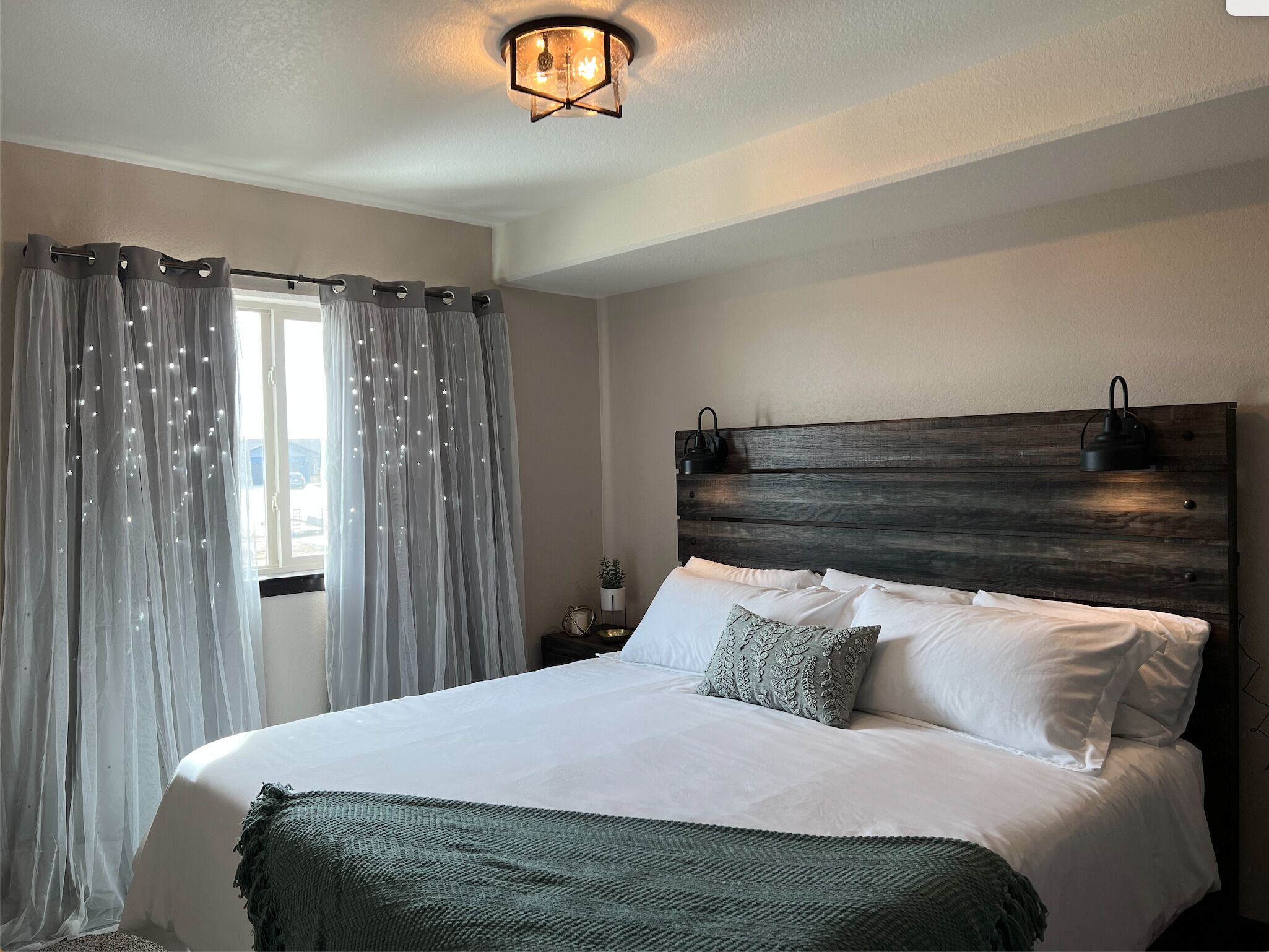 Wanderlust Villa ⭐️ Excellent Location ⭐️ Movie Room