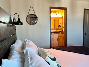 4 dormitorios, tabla de planchar con plancha, wifi gratis y ropa de cama