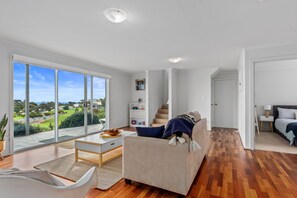 4 chambres, fer et planche à repasser, lit parapluie, Wi-Fi gratuit