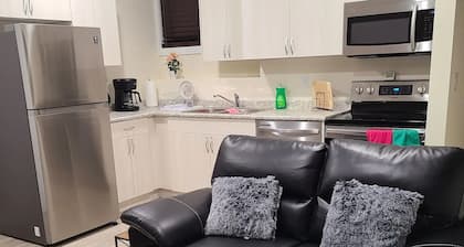 Cozy and nice Brand New 2 bedroom suite