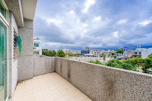Deluxe Double Room, Balcony | Balcony - Moon Deer (Taitung)