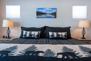 3 Schlafzimmer, Schreibtisch, Bügeleisen/Bügelbrett, WLAN