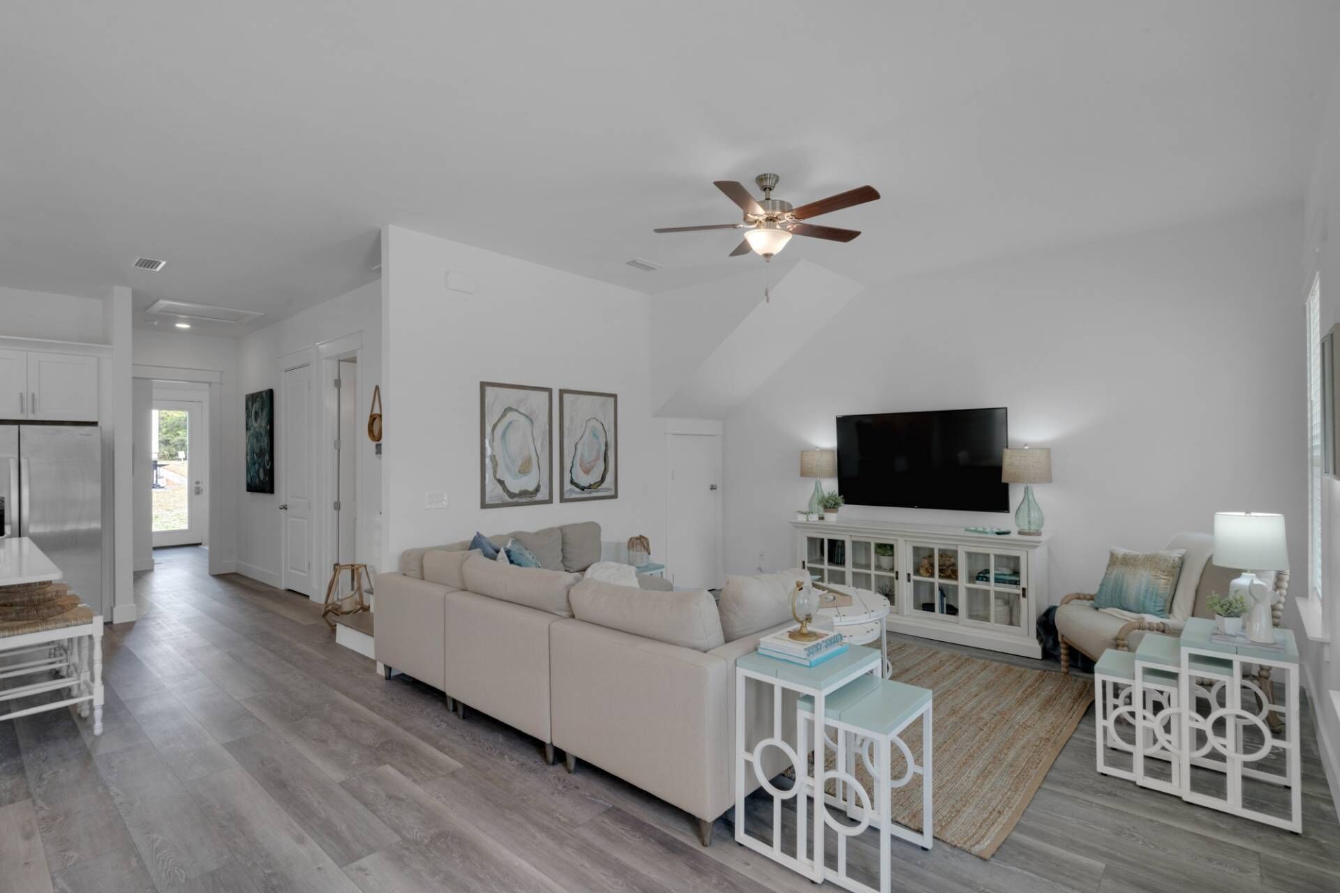 FREE Golf Cart! Community pool/Screened-in balcony/Walk or Bike to Beach & restaurants/New home/WiFi