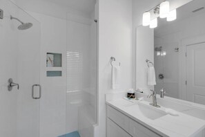 Unclassified image, 2 of 50, button