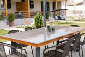 Khu ẩm thực ngoài trời