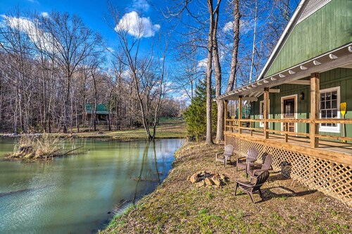 Bright ‘Green Gables’ Cabin: Hike, Swim & BBQ