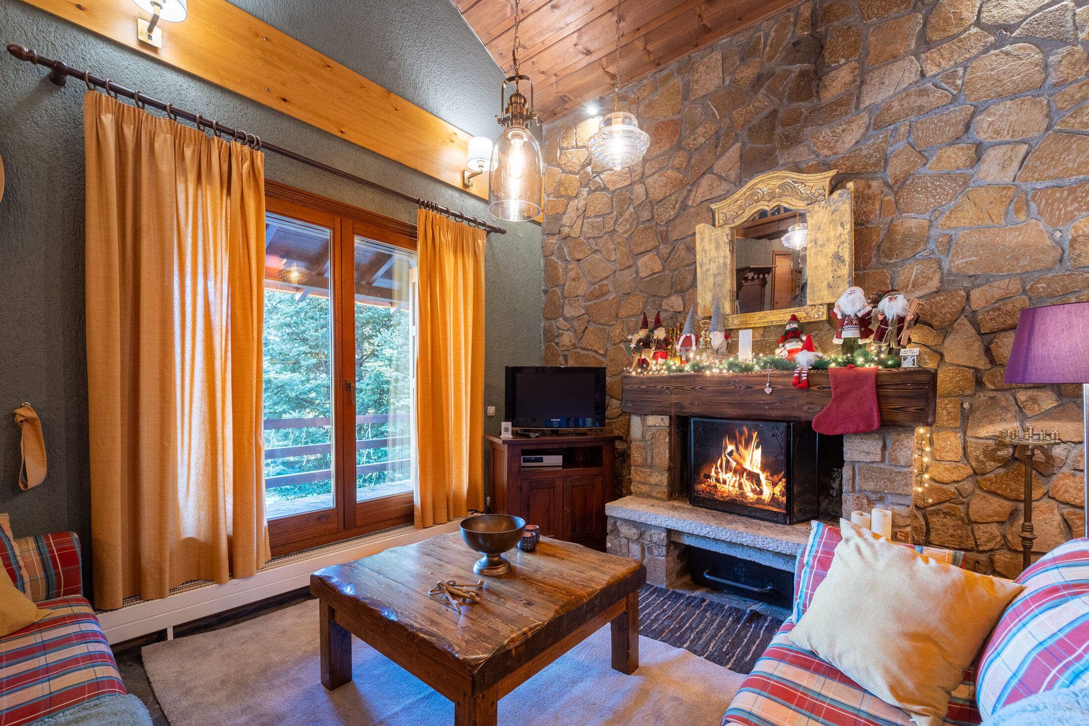 Chalet | Living area | 30-inch flat-screen TV with digital channels, TV, DVD player