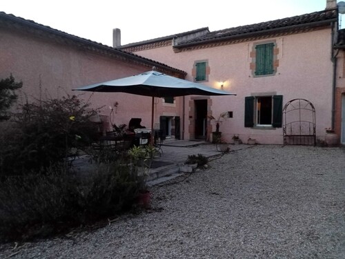 super propriété piscine terrain de tennis grand parc