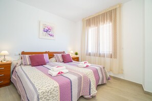 Iron/ironing board, free WiFi