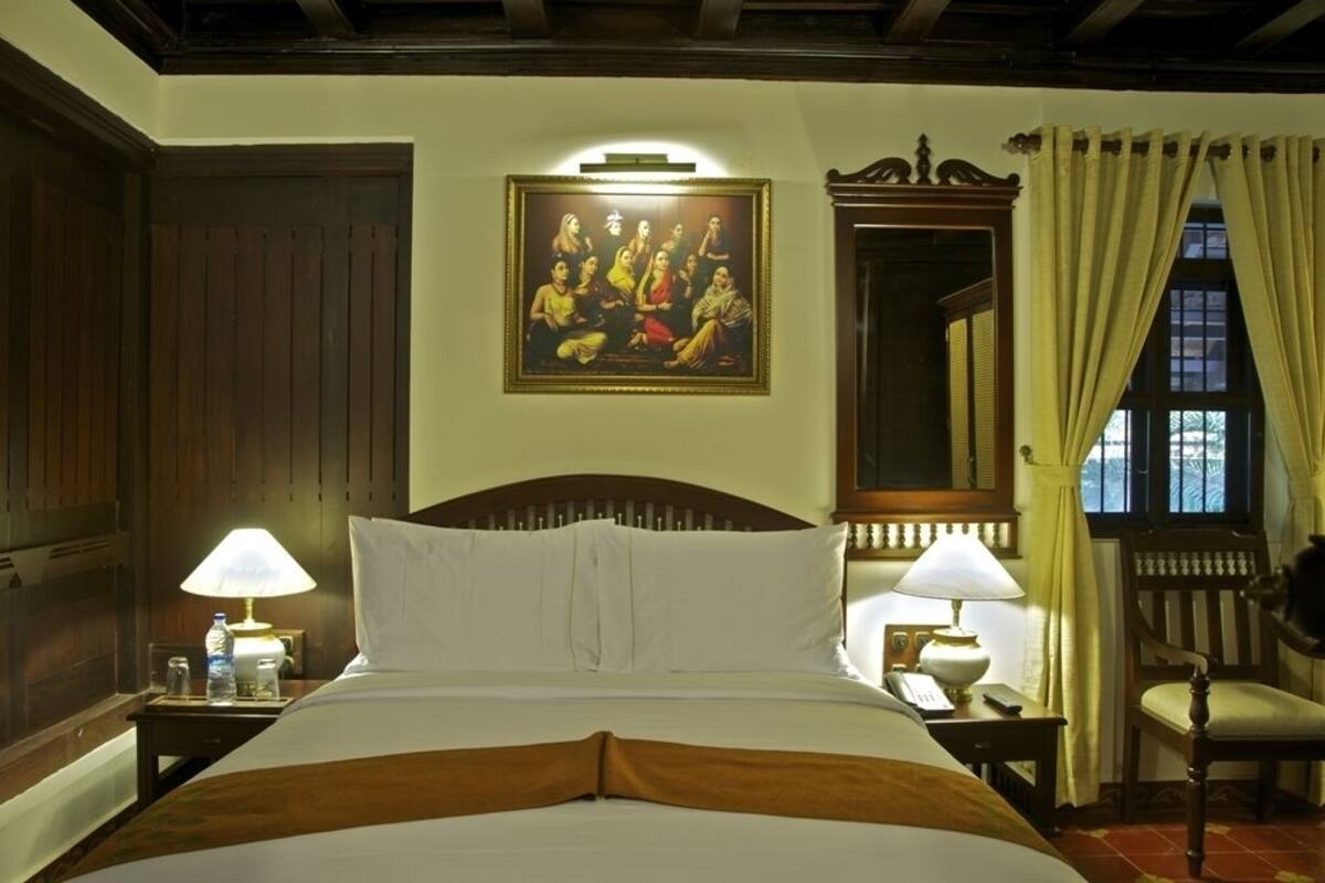 Traditional Double Room, 1 Queen Bed, Balcony | Premium bedding, down comforters, minibar, in-room safe