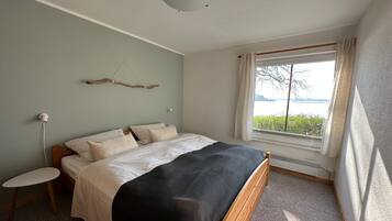 2 Schlafzimmer, Reisekinderbett, Bettwäsche
