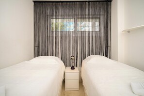 2 slaapkamers, een strijkplank/strijkijzer, gratis wifi, beddengoed