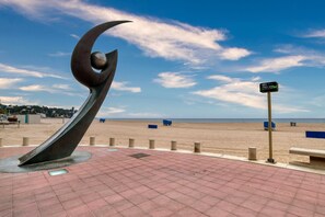 Beach nearby - Apartment Yaco 2 near the beach with sea views and Wi-Fi (Lloret de Mar)