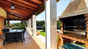 Outdoor dining - Villa 'Pantina' with Pool & Wi-Fi (Pollenca)