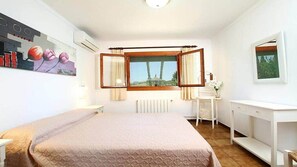 1 bedroom, free WiFi, bed sheets - Villa 'Pantina' with Pool & Wi-Fi (Pollenca)