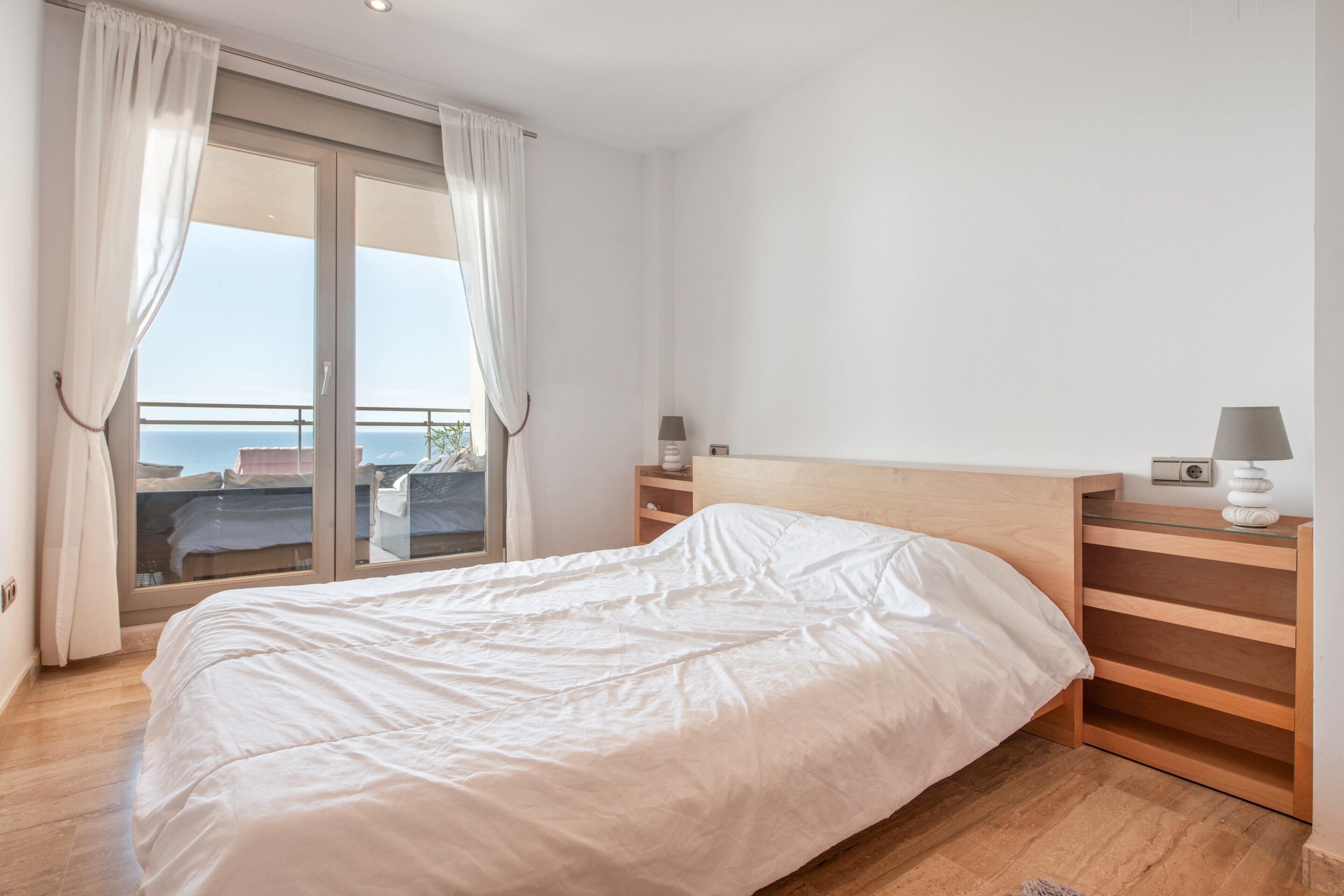 3 chambres, fer et planche à repasser, Wi-Fi gratuit, draps fournis