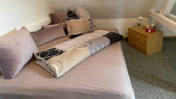 3 chambres, lit parapluie, Wi-Fi, draps fournis