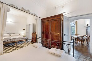 3 habitaciones, tabla de planchar con plancha y wifi gratis