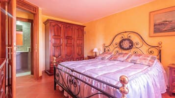 2 slaapkamers, een strijkplank/strijkijzer, gratis wifi, beddengoed