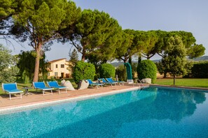 Pool - Aurora Apartment in Maremma with Garden, Shared Pool and Wi-Fi (Montemassi)