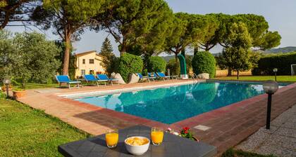 Aurora Apartment in Maremma with Garden, Shared Pool and Wi-Fi