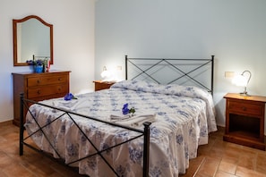 1 bedroom, free WiFi, bed sheets - Apartment "Alba" in Maremma with Terrace, Outdoor Pool, and Wi-Fi (Montemassi)