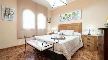 5 sovrum, strykjärn/strykbräda, gratis wi-fi och sängkläder