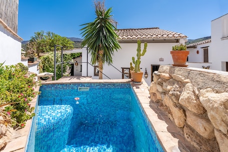 Pool. Pet-Friendly Cottage 'Casa Escondida' with Mountain View, Pool & Wi-Fi