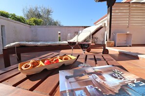 Property grounds - Apartment 'Casa Vacanza Malvasia Nera Otranto' with Shared Pool, Wi-Fi and Air Conditioning (otranto)