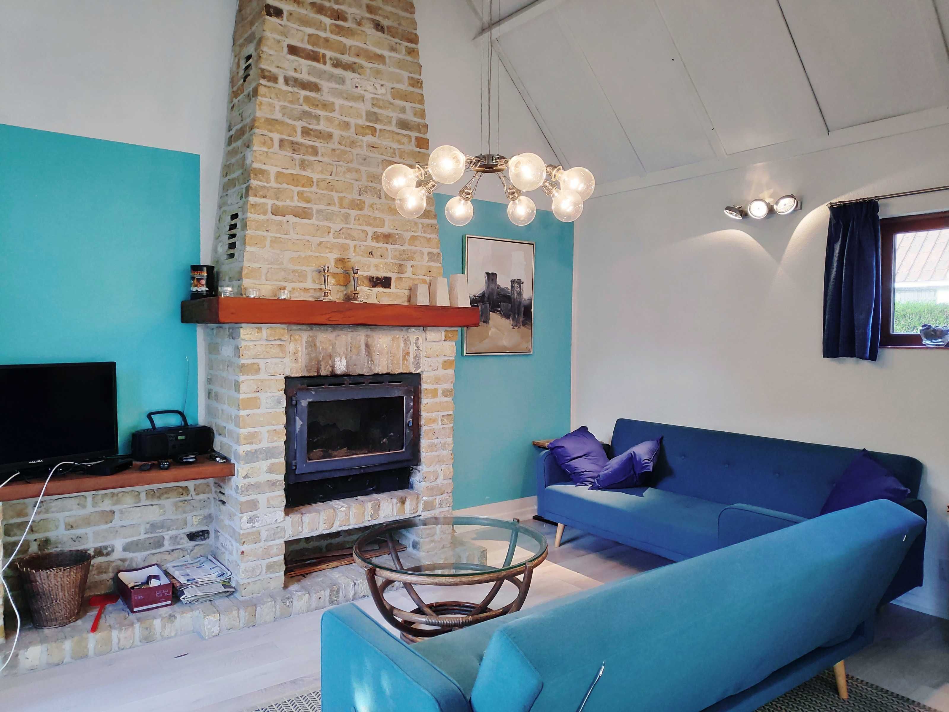 Télévision, cheminée