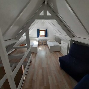 2 chambres, lit parapluie