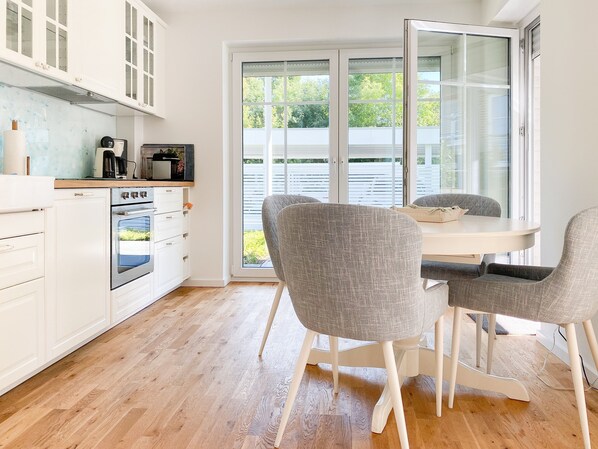 Køleskab, mikrobølgeovn, ovn, opvaskemaskine