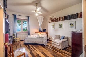 5 makuuhuonetta, silitysrauta/-lauta, ilmainen Wi-Fi, vuodevaatteet