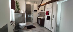 シャワー、タオル