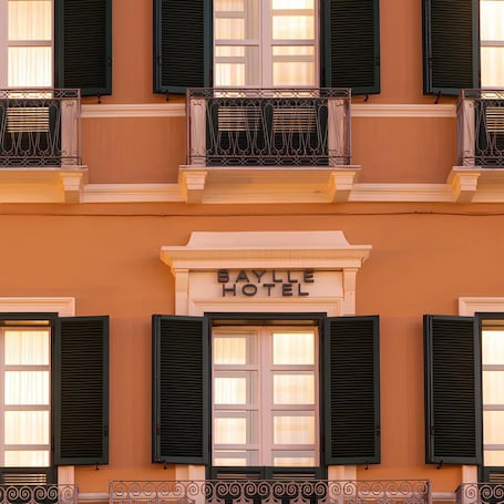 Façade de l’hébergement. Hotel Baylle