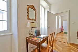 Room - Charming Apartment in Sion old Town (Sion)