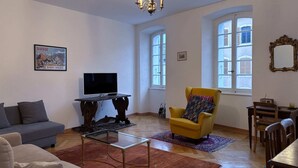 Basic Apartment, 1 Queen Bed with Sofa bed | Living area | TV - Charming Apartment in Sion old Town (Sion)