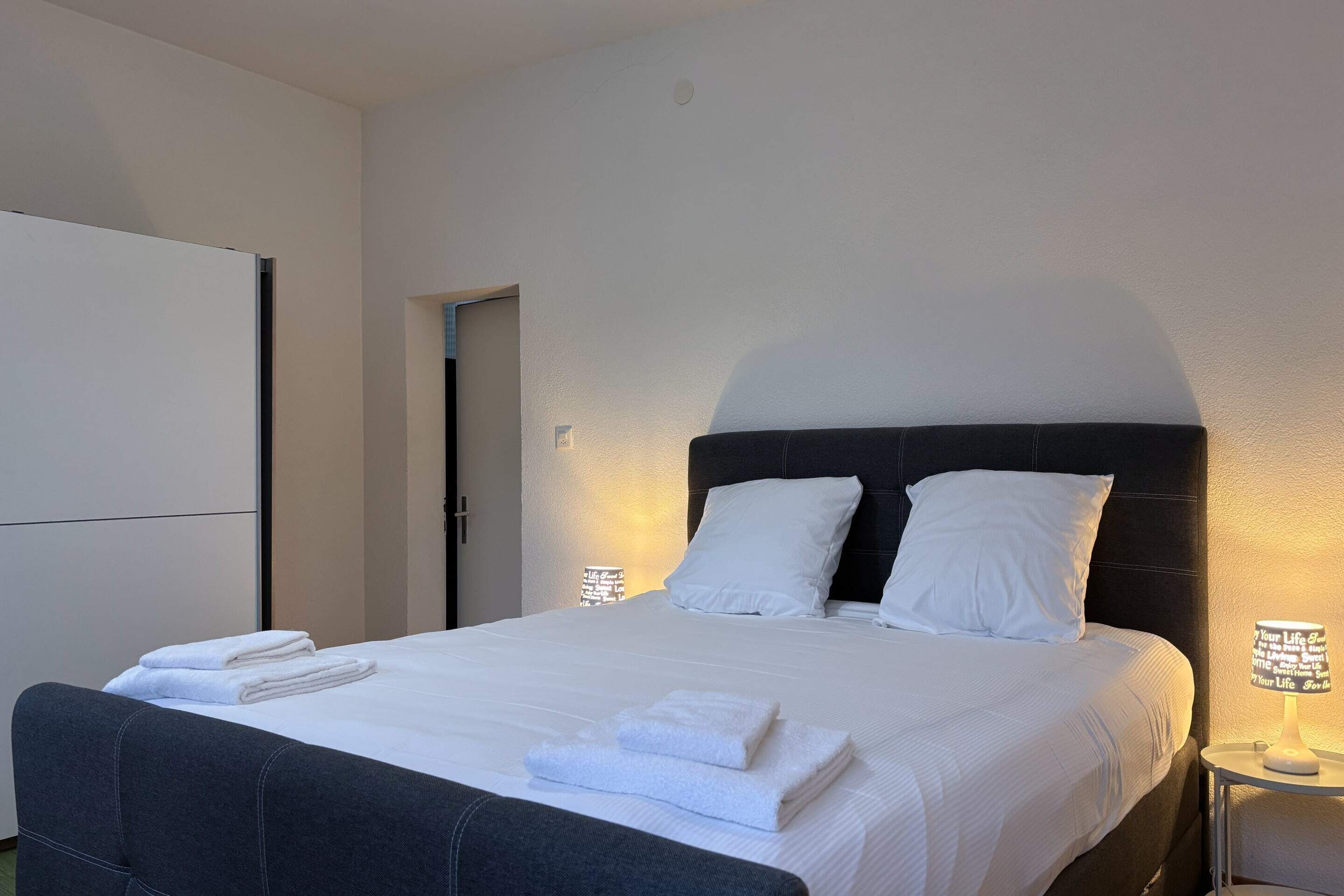 Basic Apartment, 1 Queen Bed with Sofa bed | 1 bedroom, laptop workspace, iron/ironing board, cribs/infant beds