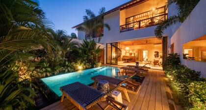 Luxury 2BR Private Loft Canggu w/ Staff
