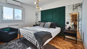 2 camere, una scrivania, ferro/asse da stiro, Wi-Fi gratuito