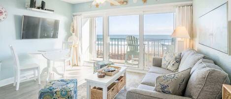 智能电视、桌上足球