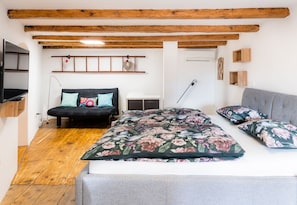 Family House, 1 Double Bed with Sofa bed, Mountainside (Charming Villa Irena Gem of Vipava)