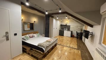 Royal studio | 2 slaapkamers, hypoallergeen beddengoed, bedden met traagschuimmatras