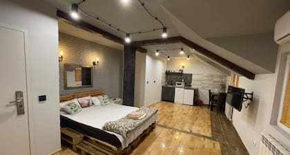 Airport Apartments