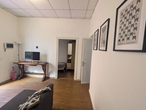 TV, DVD-spiller og bøker